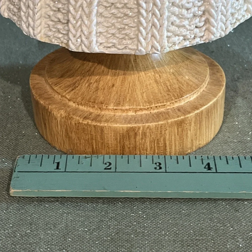 White Cable Knit Look Poly Resin Christmas Tree 15 Inch Tall New
